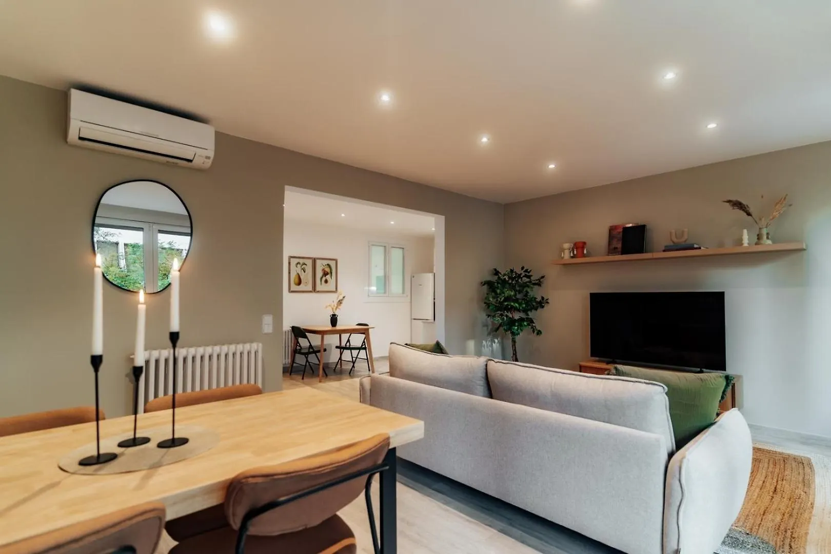 ברצלונה Casa Central 0*,  ספרד